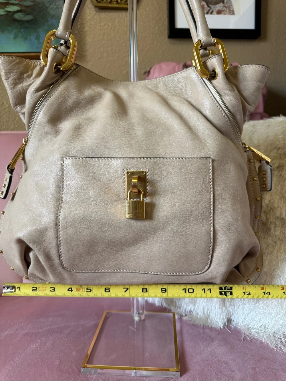 💯Auth! Marc Jacobs Cream Pebbled Leather Shoulder Bag with Gold Hardware & Lock